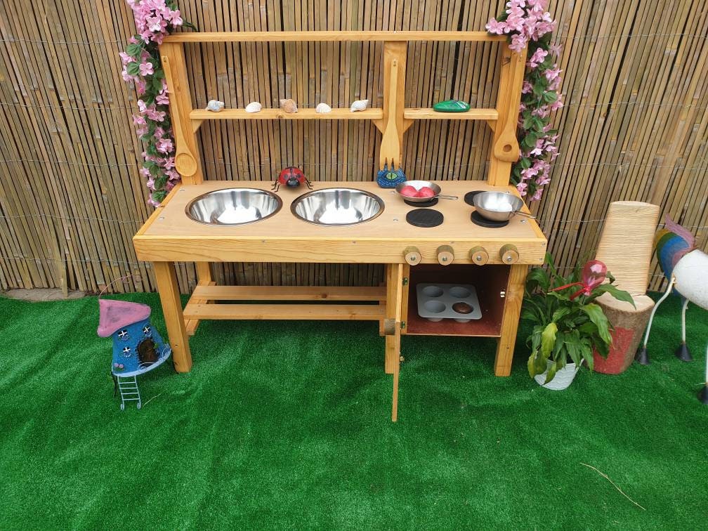 Mud kitchen with oven