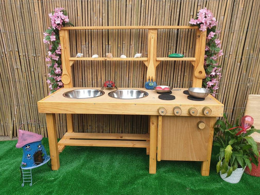 Mud kitchen with oven